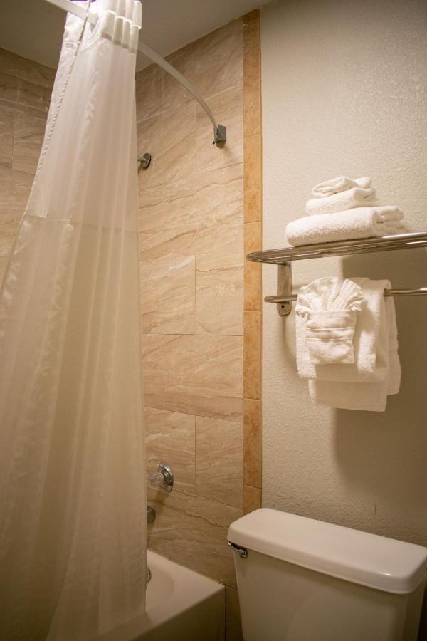 Days Inn By Wyndham Hillsboro Tx Экстерьер фото