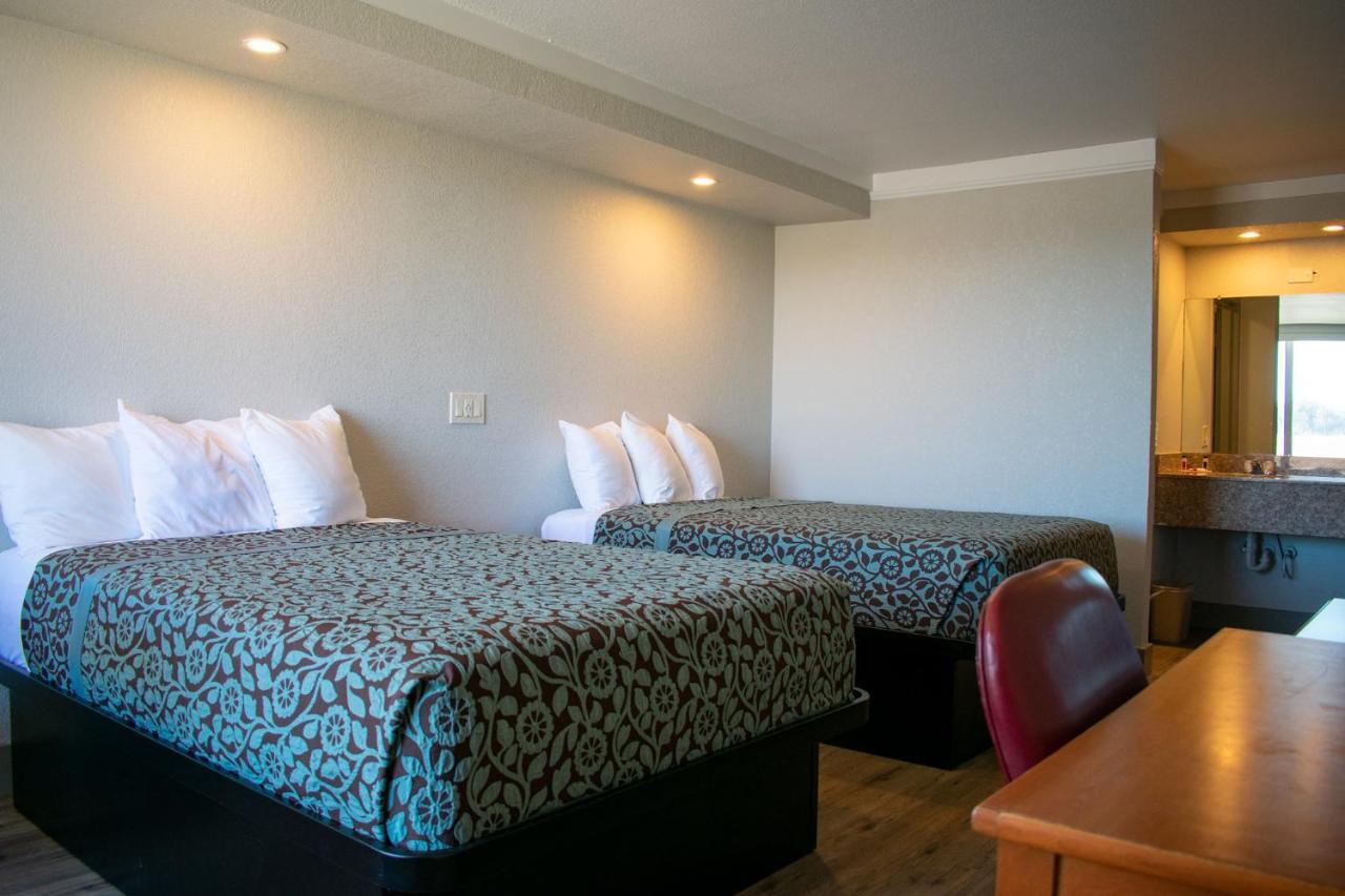 Days Inn By Wyndham Hillsboro Tx Экстерьер фото
