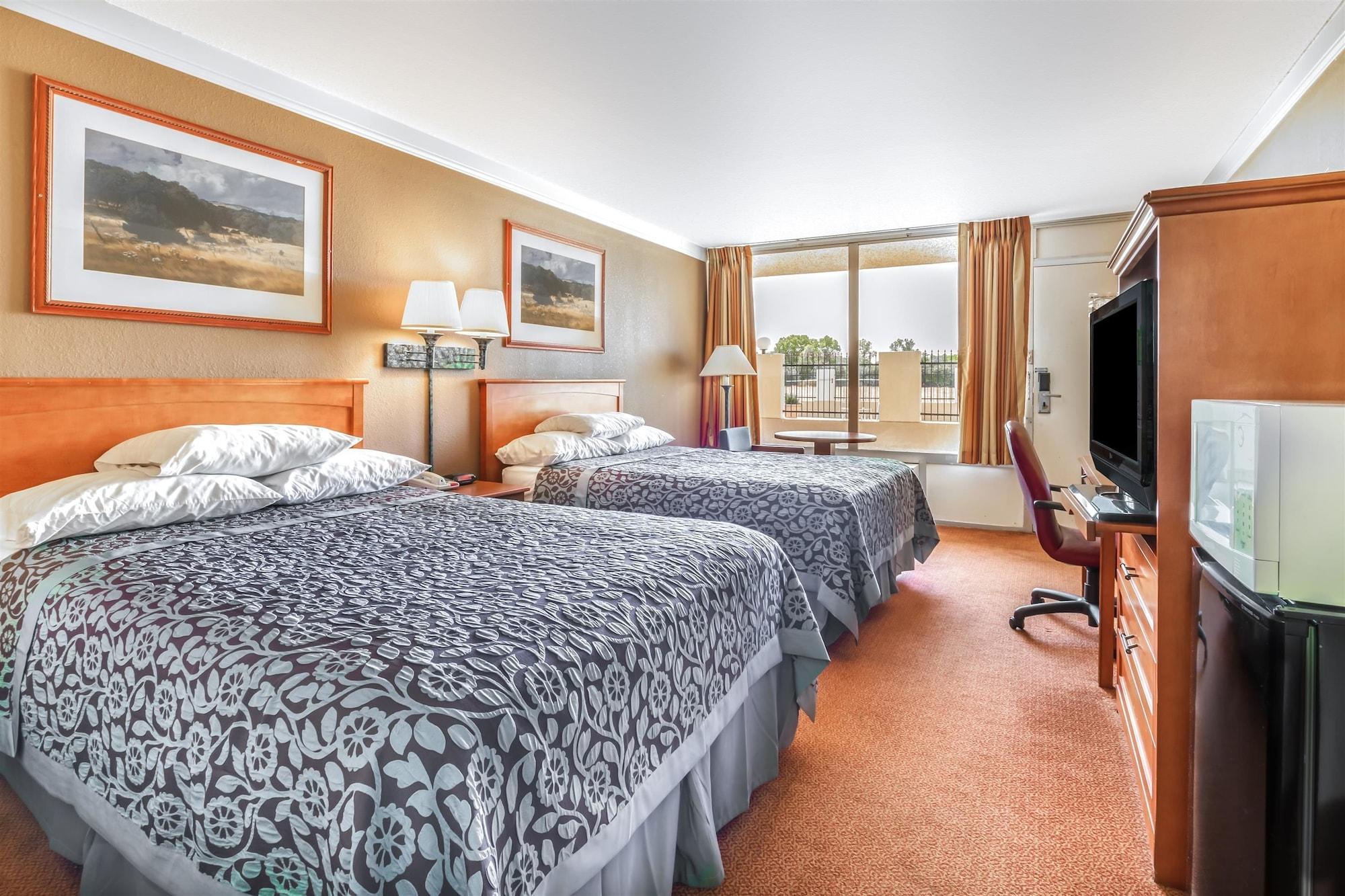 Days Inn By Wyndham Hillsboro Tx Экстерьер фото