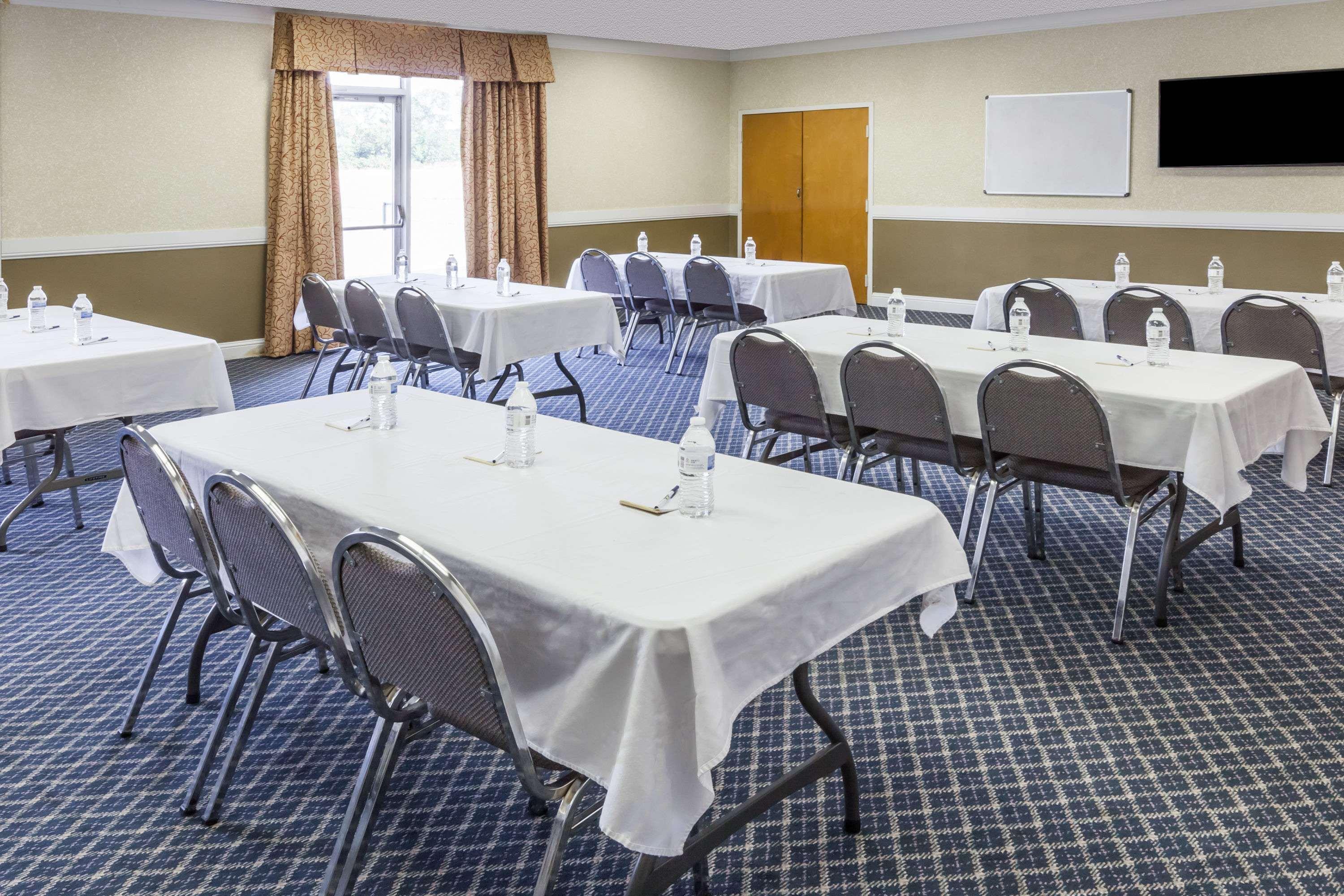 Days Inn By Wyndham Hillsboro Tx Экстерьер фото