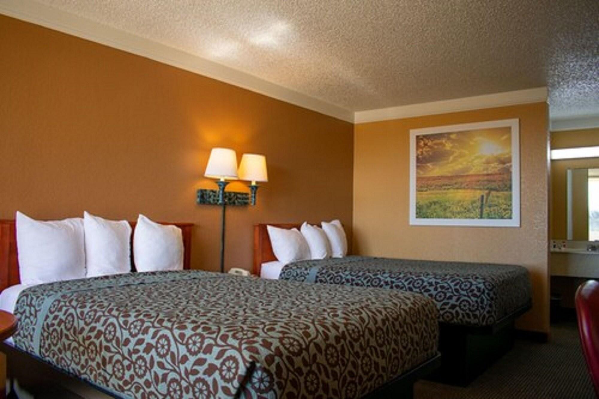 Days Inn By Wyndham Hillsboro Tx Экстерьер фото