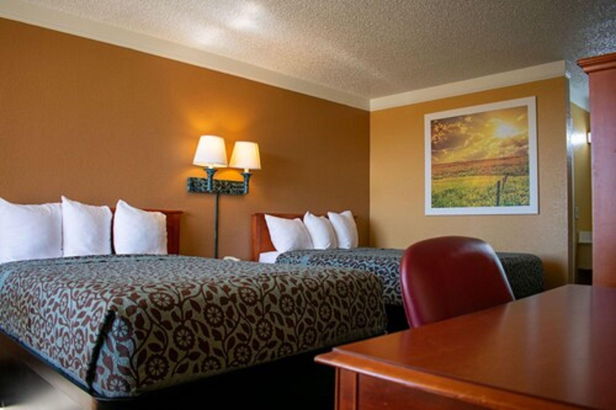 Days Inn By Wyndham Hillsboro Tx Экстерьер фото