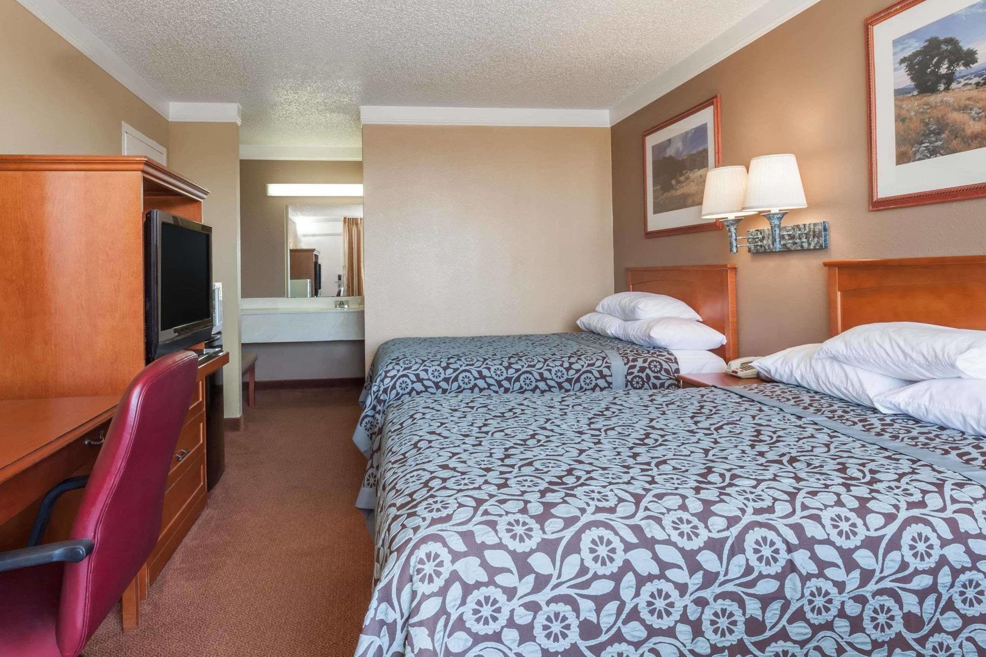 Days Inn By Wyndham Hillsboro Tx Экстерьер фото