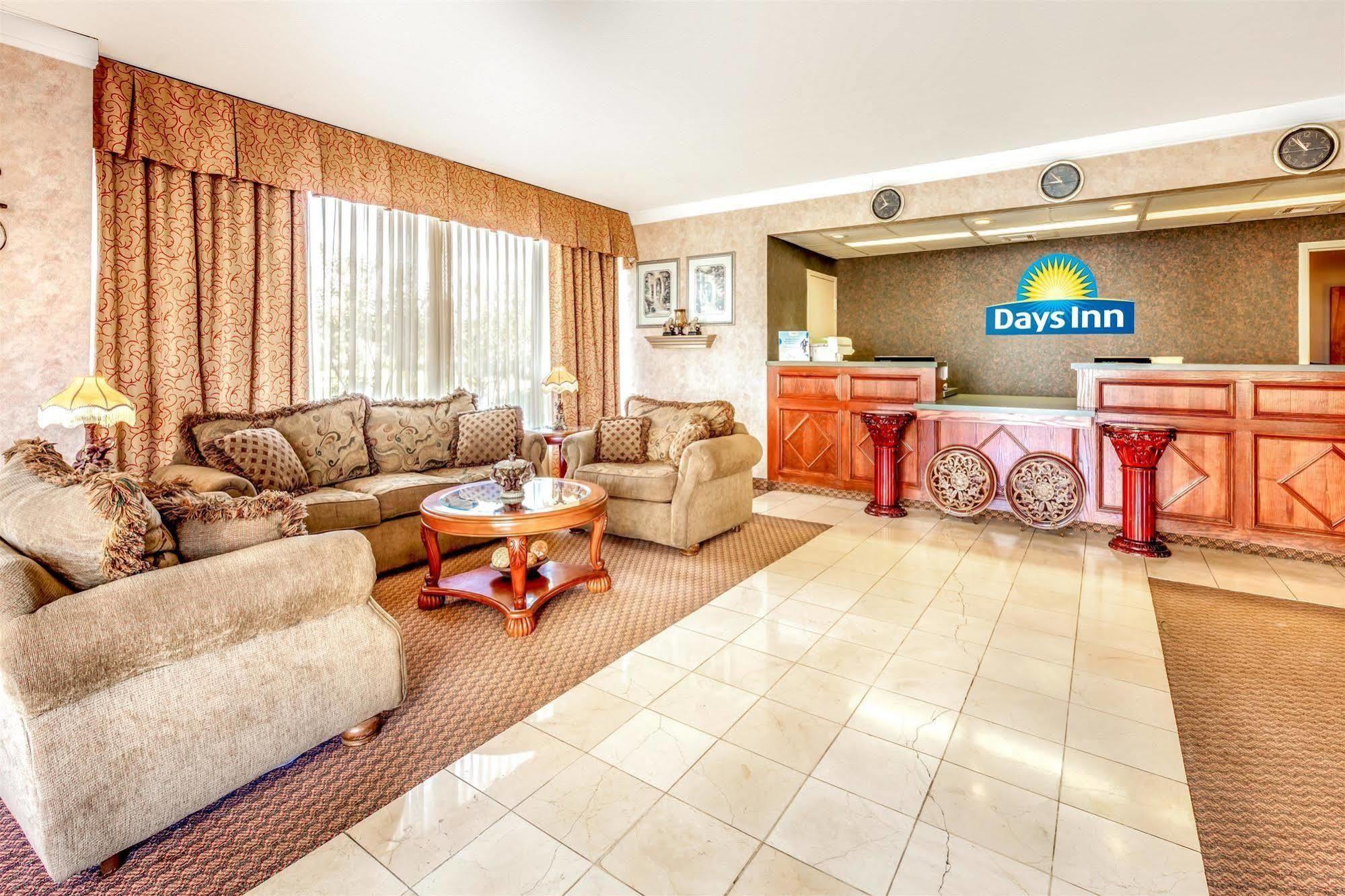 Days Inn By Wyndham Hillsboro Tx Экстерьер фото
