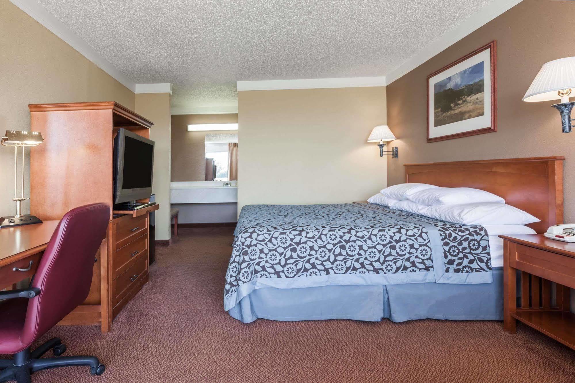 Days Inn By Wyndham Hillsboro Tx Экстерьер фото